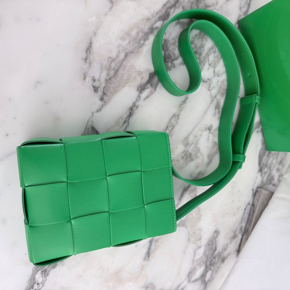 BOTTEGA VENETA 729298 Intrecciato Green Leather Cassette Shoulder bag - Picture 6 of 15